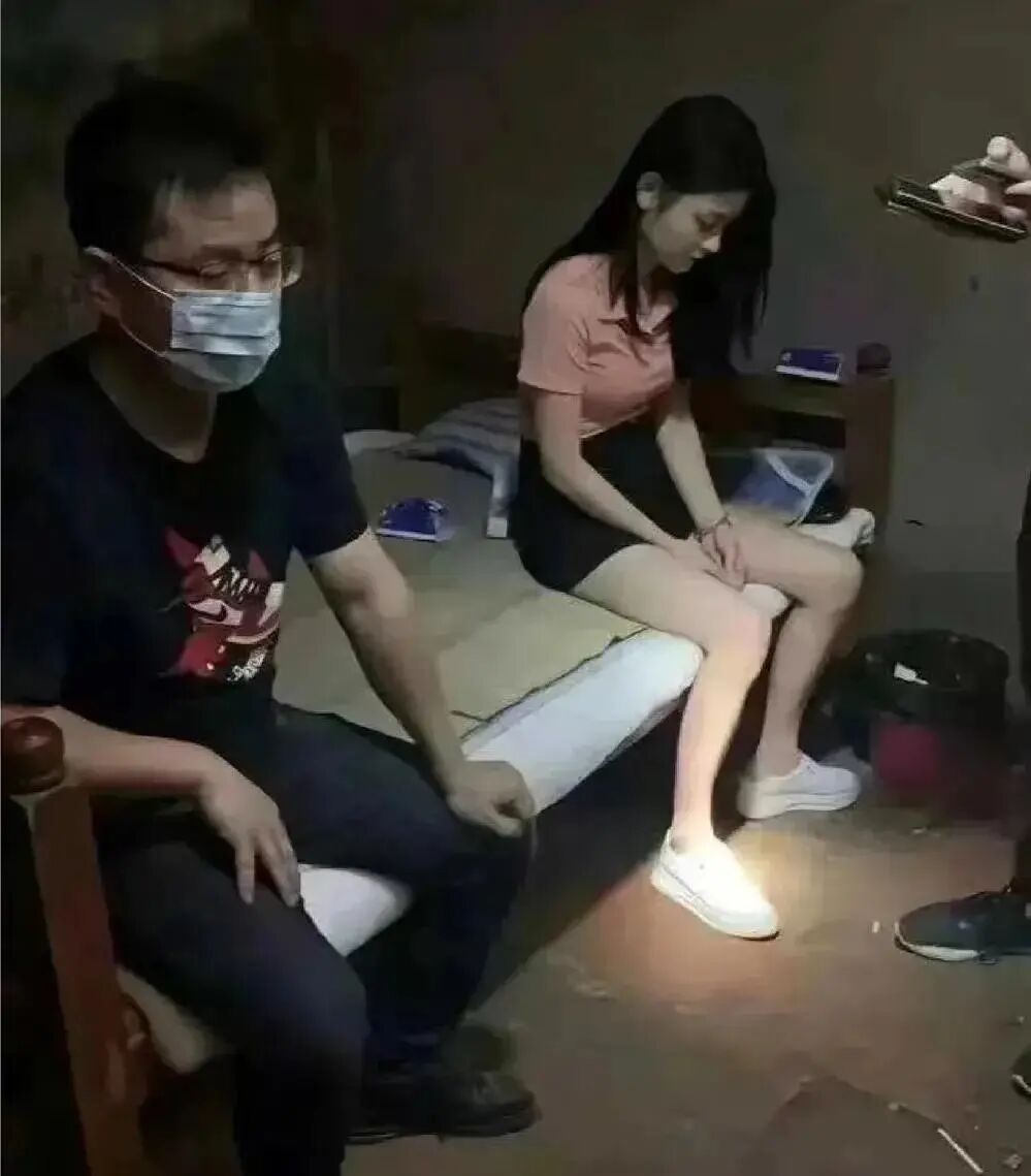 丈夫经常夜不归宿妻子大街上动手失声痛哭我哪里满足不了你 配图4