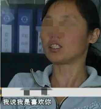 丈夫谎称外出打工躲在纸箱3天亲眼目睹妻子和邻居丑事大怒 配图9