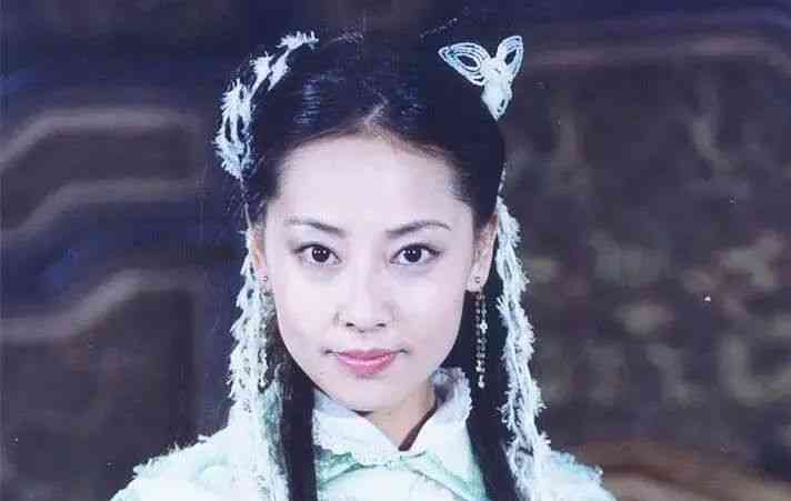 张卫健妻子息影7年近况曝光住北京5000尺豪宅脸蛋圆润幸福肥 配图4