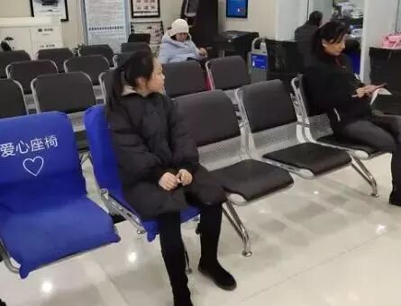 因不满银行柜员态度北京富豪一怒取走巨款银行行长上门道歉 配图4
