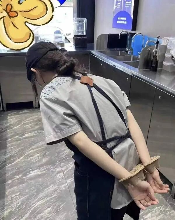 一家人都出现幻觉只因一次嫖娼这女人好阴险啊谁能想到他是这样的继父 配图54