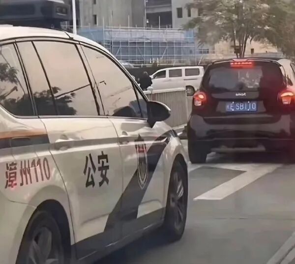 一家人都出现幻觉只因一次嫖娼这女人好阴险啊谁能想到他是这样的继父 配图35