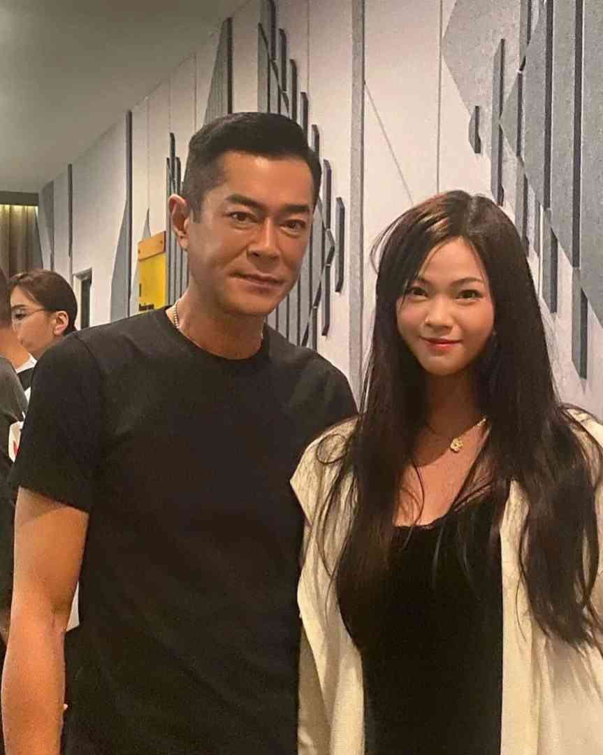 香港最强爷孙恋72岁TVB老戏骨宣布36岁女友获全部家产 配图25