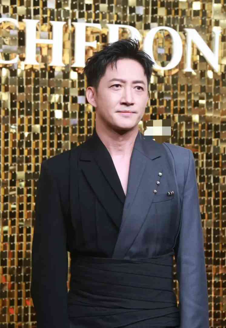 上海这夜李冰冰脱妆魏大勋真空却都败给了大着肚子的周冬雨 配图26